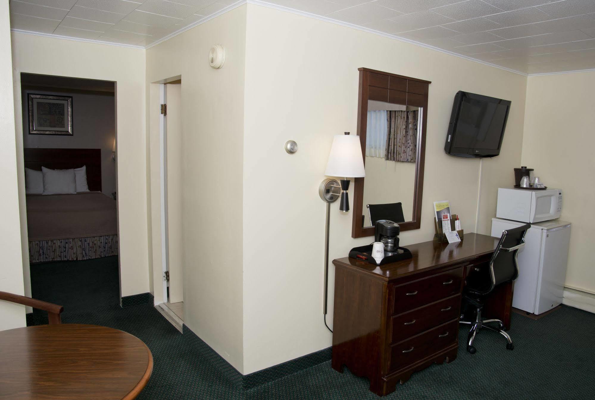 Travelers Inn Брансуик Экстерьер фото
