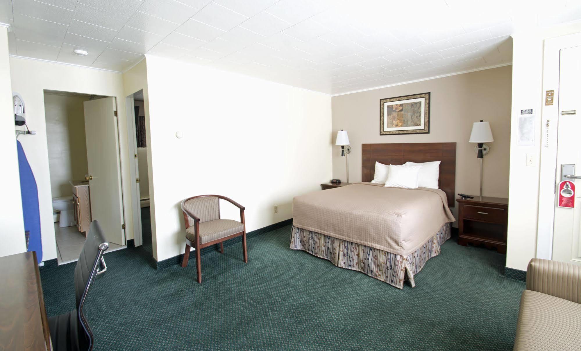 Travelers Inn Брансуик Экстерьер фото