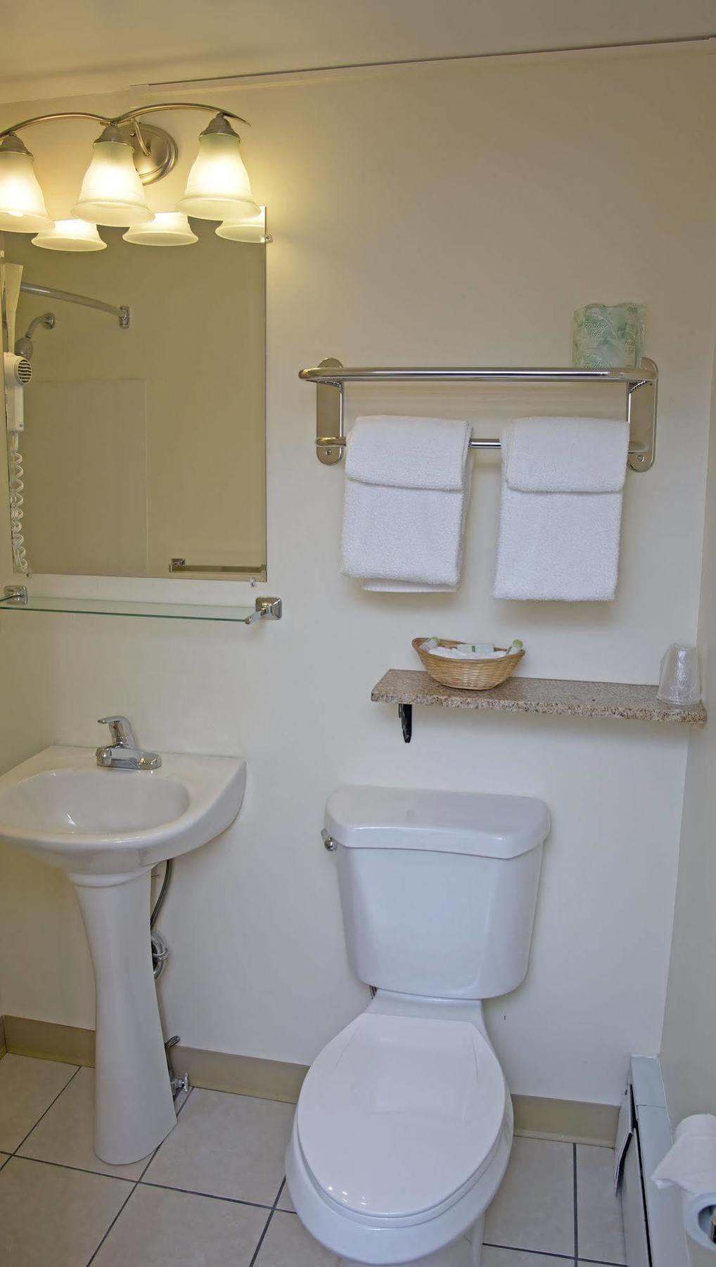 Travelers Inn Брансуик Экстерьер фото