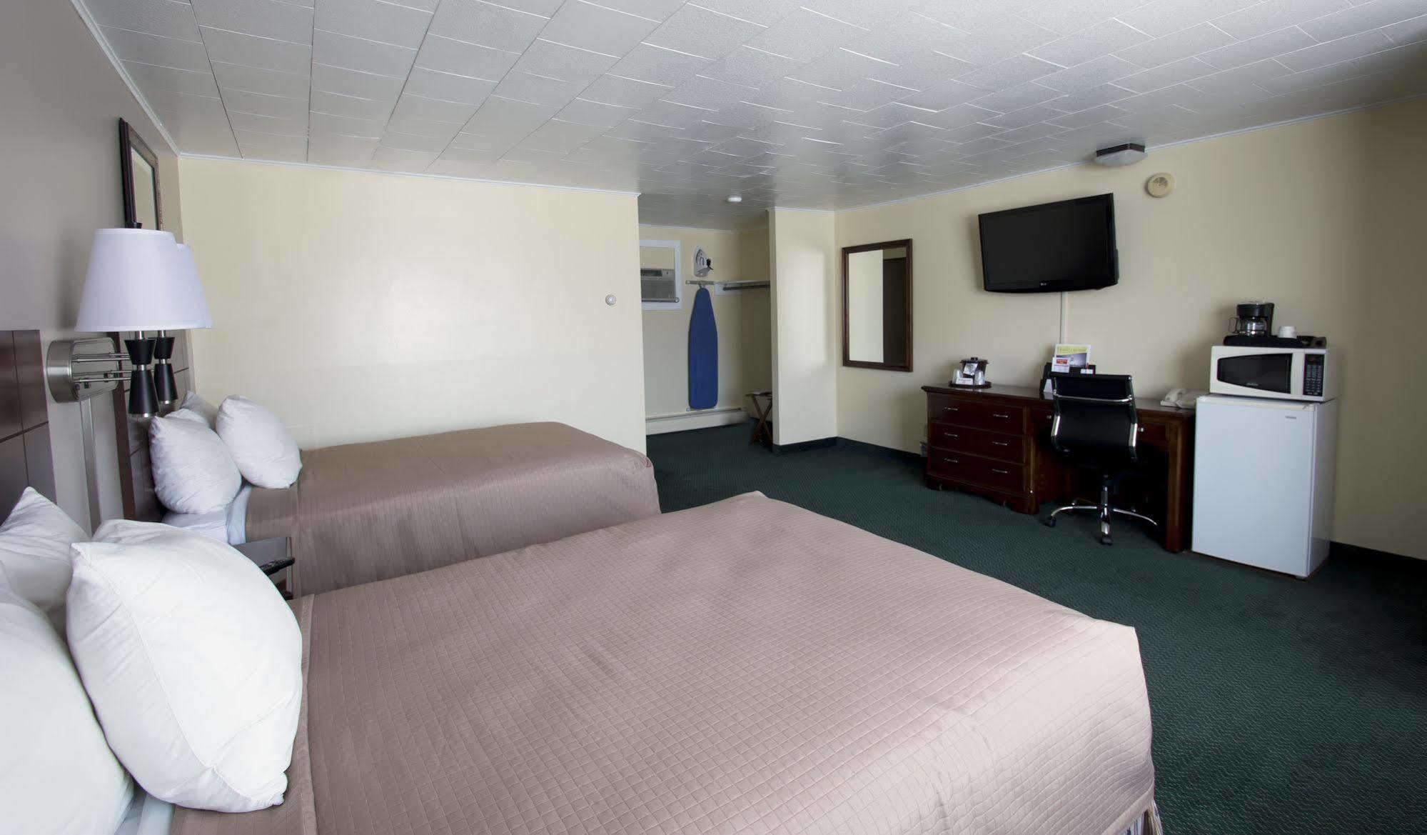 Travelers Inn Брансуик Экстерьер фото
